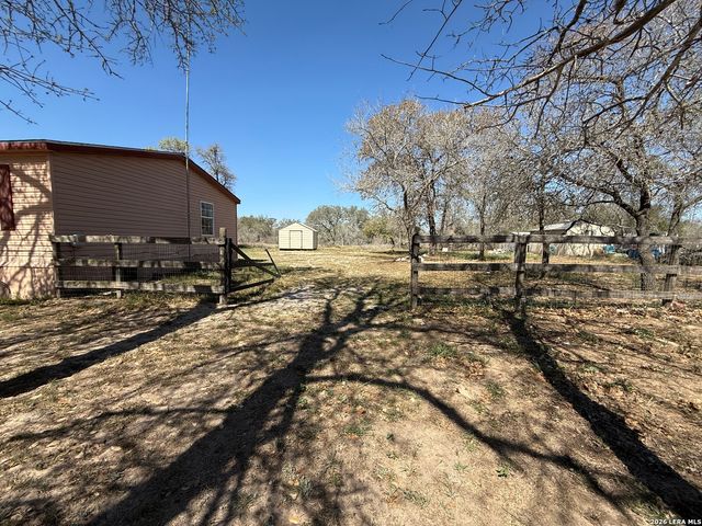 195 Ashford, Poteet, TX 78065