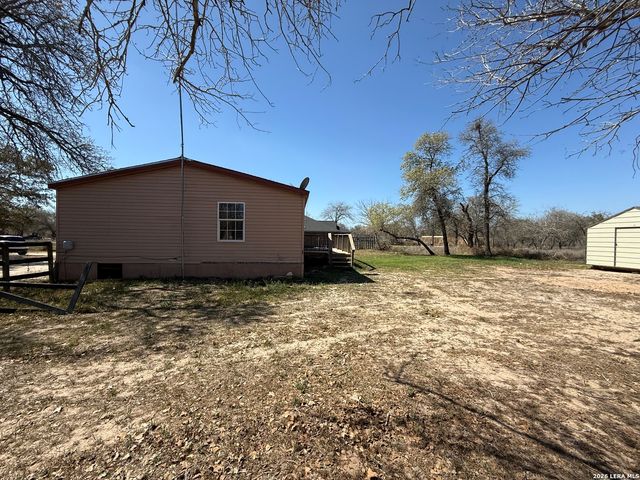 195 Ashford, Poteet, TX 78065