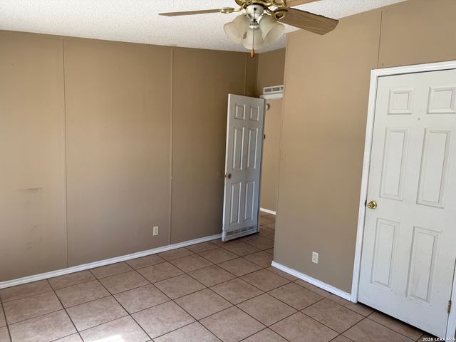 195 Ashford, Poteet, TX 78065