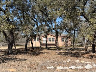 195 Ashford, Poteet, TX 78065