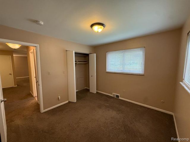 982 N Adams Road 4, Birmingham, MI 48009