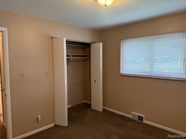 982 N Adams Road 4, Birmingham, MI 48009