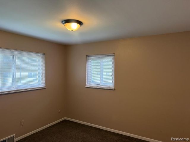 982 N Adams Road 4, Birmingham, MI 48009