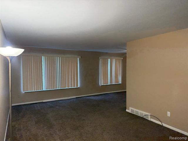 982 N Adams Road 4, Birmingham, MI 48009