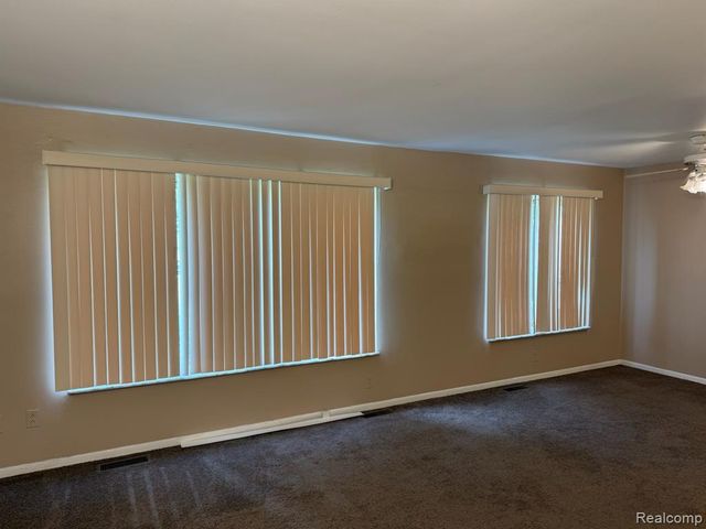 982 N Adams Road 4, Birmingham, MI 48009