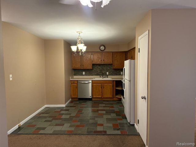 982 N Adams Road 4, Birmingham, MI 48009
