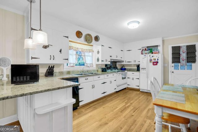 97 Azalea Avenue, Garden City, GA 31408