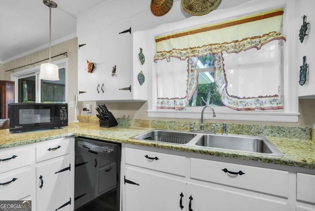 97 Azalea Avenue, Garden City, GA 31408