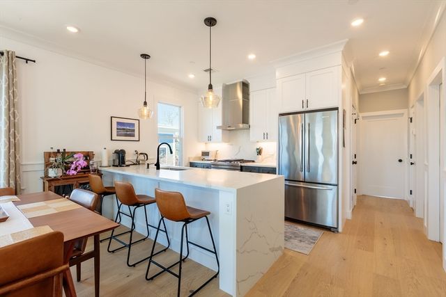 111 Beacon Street C, Somerville, MA 02143