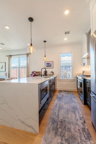 111 Beacon Street C, Somerville, MA 02143