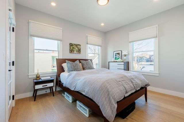 111 Beacon Street C, Somerville, MA 02143