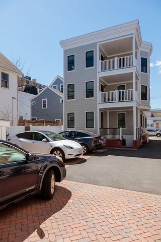 111 Beacon Street C, Somerville, MA 02143