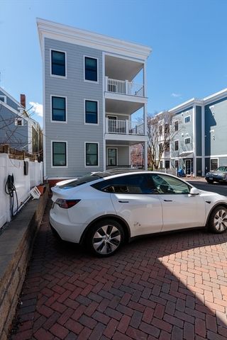 111 Beacon Street C, Somerville, MA 02143