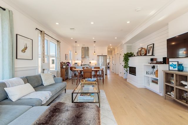 111 Beacon Street C, Somerville, MA 02143