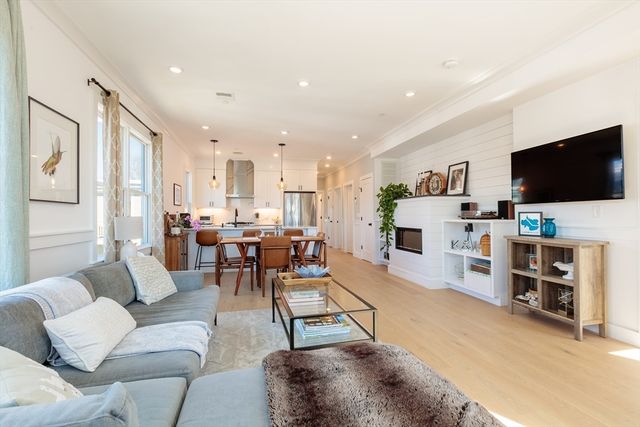 111 Beacon Street C, Somerville, MA 02143