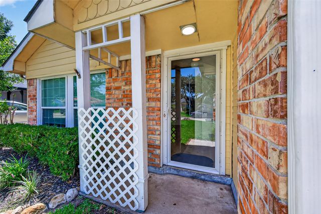 9303 Autumn Harvest Drive, Houston, TX 77064