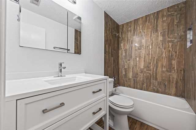 9303 Autumn Harvest Drive, Houston, TX 77064