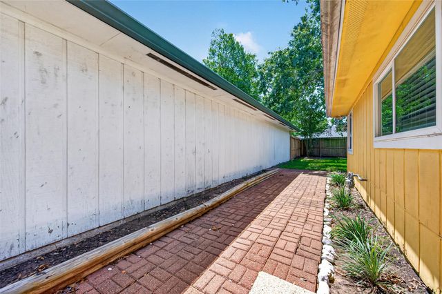 9303 Autumn Harvest Drive, Houston, TX 77064
