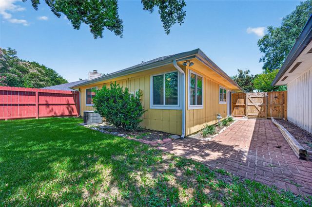 9303 Autumn Harvest Drive, Houston, TX 77064