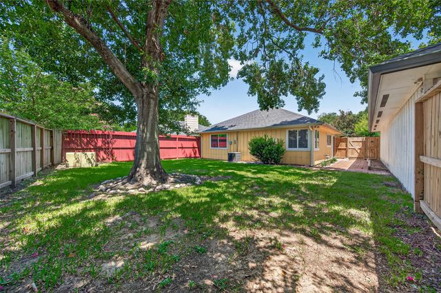 9303 Autumn Harvest Drive, Houston, TX 77064