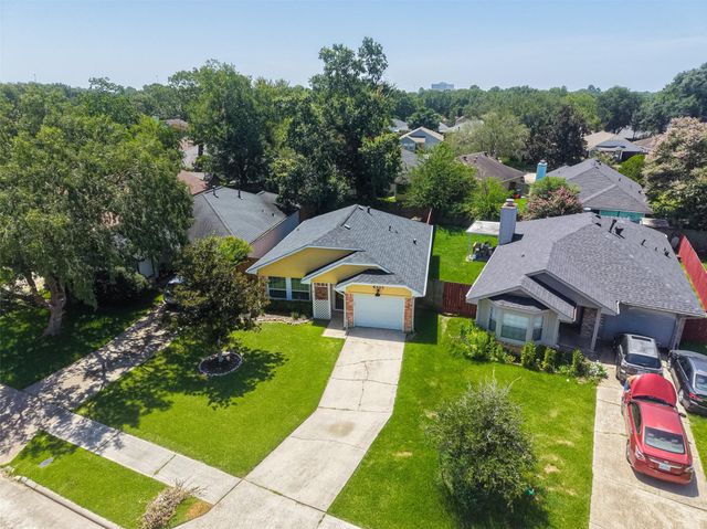 9303 Autumn Harvest Drive, Houston, TX 77064