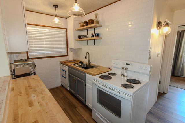 131 W Mojave Boulevard, Big Bear City, CA 92314