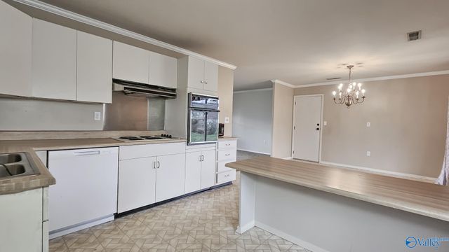 2106 Maysville Road NE, Huntsville, AL 35811