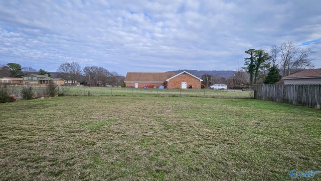 2106 Maysville Road NE, Huntsville, AL 35811