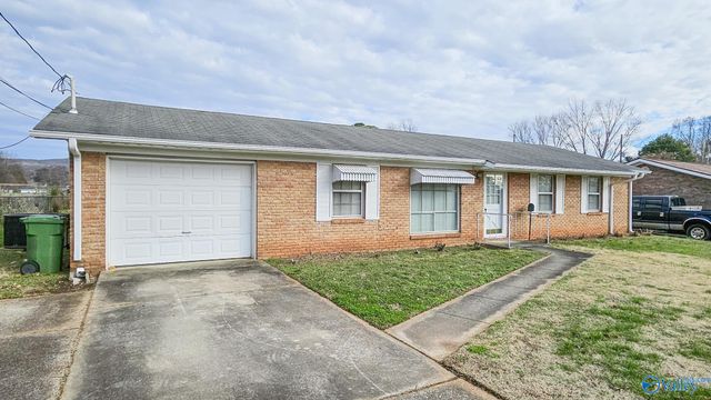 2106 Maysville Road NE, Huntsville, AL 35811