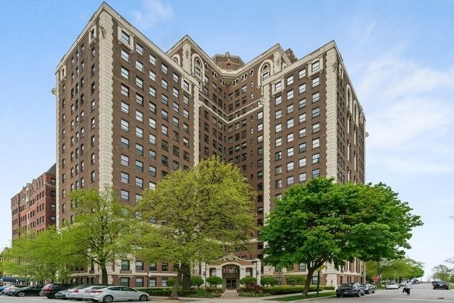 5555 S Everett Avenue E10, Chicago, IL 60637