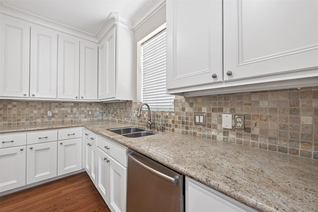 105 Detering Street, Houston, TX 77007