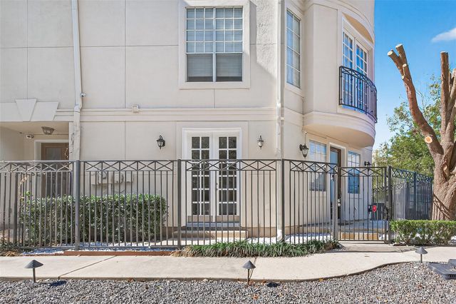 105 Detering Street, Houston, TX 77007