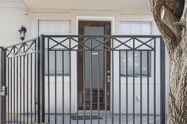 105 Detering Street, Houston, TX 77007