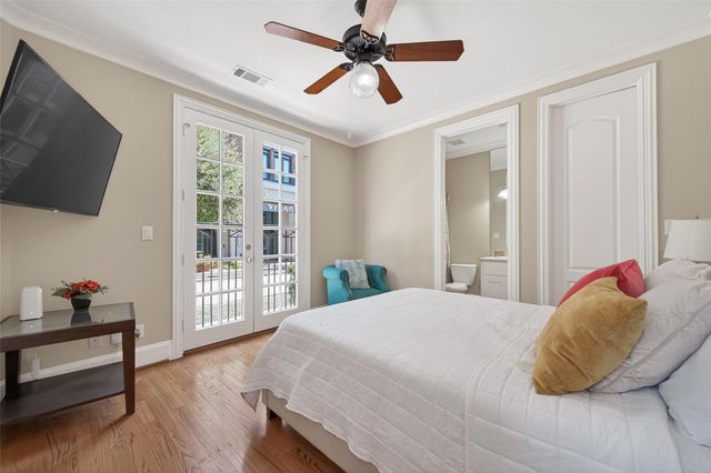 105 Detering Street, Houston, TX 77007