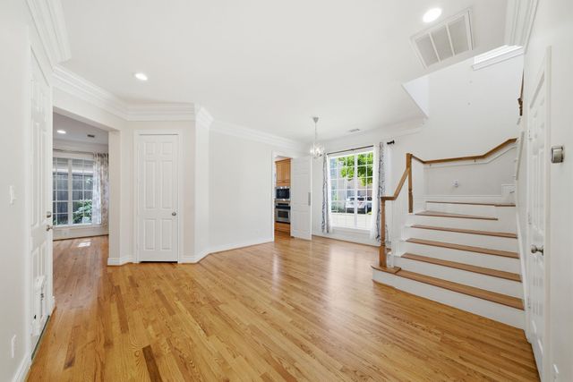 3243 N Pemberton Circle Drive, Houston, TX 77025