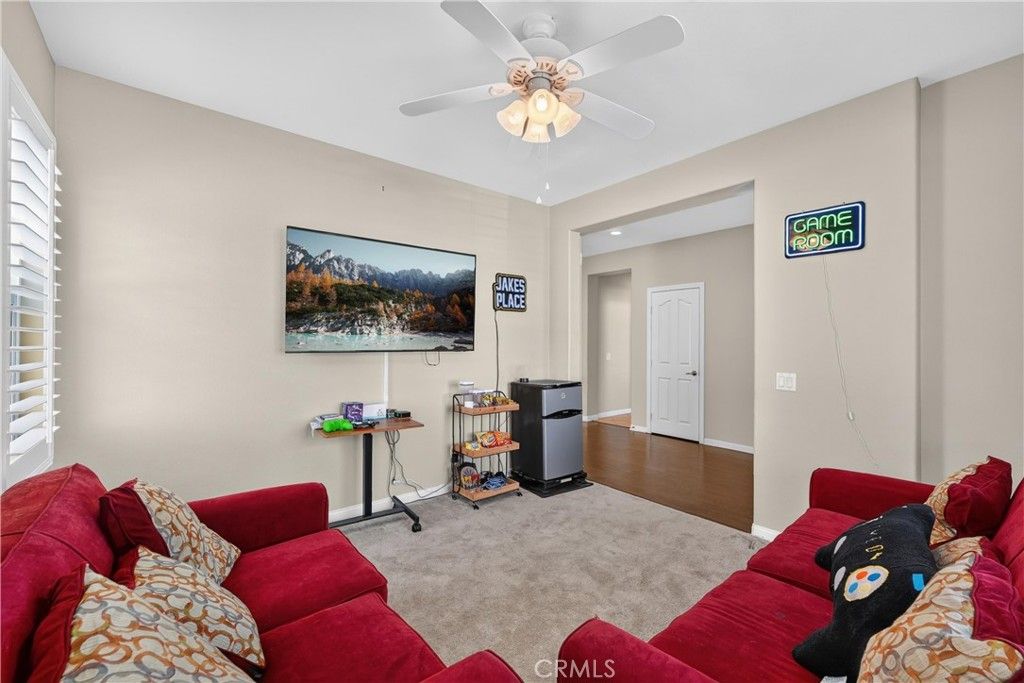Image 11 of property listing at 7092 Leighton Drive, Eastvale, CA 92880