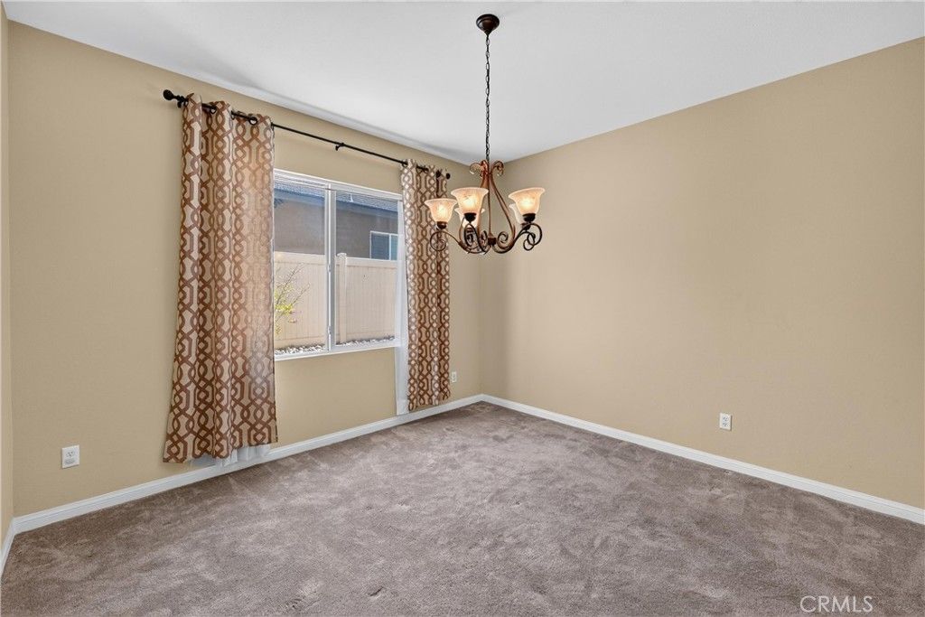 Image 12 of property listing at 7092 Leighton Drive, Eastvale, CA 92880
