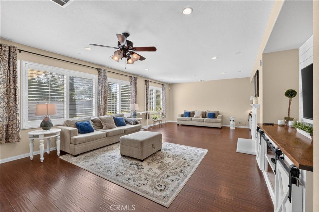 Image 15 of property listing at 7092 Leighton Drive, Eastvale, CA 92880