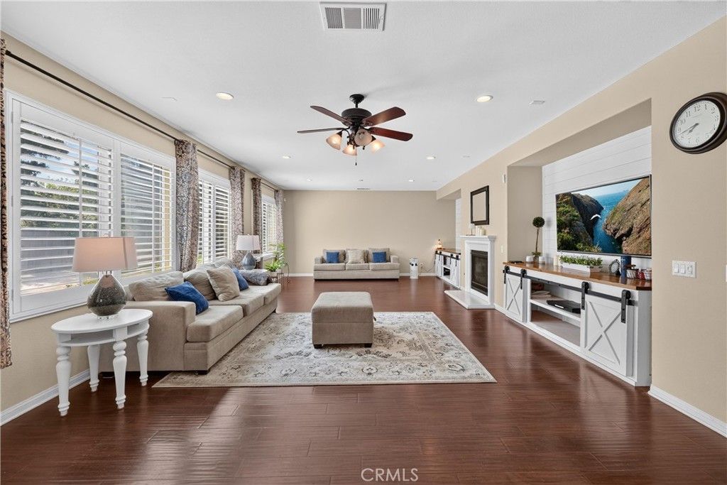 Image 19 of property listing at 7092 Leighton Drive, Eastvale, CA 92880