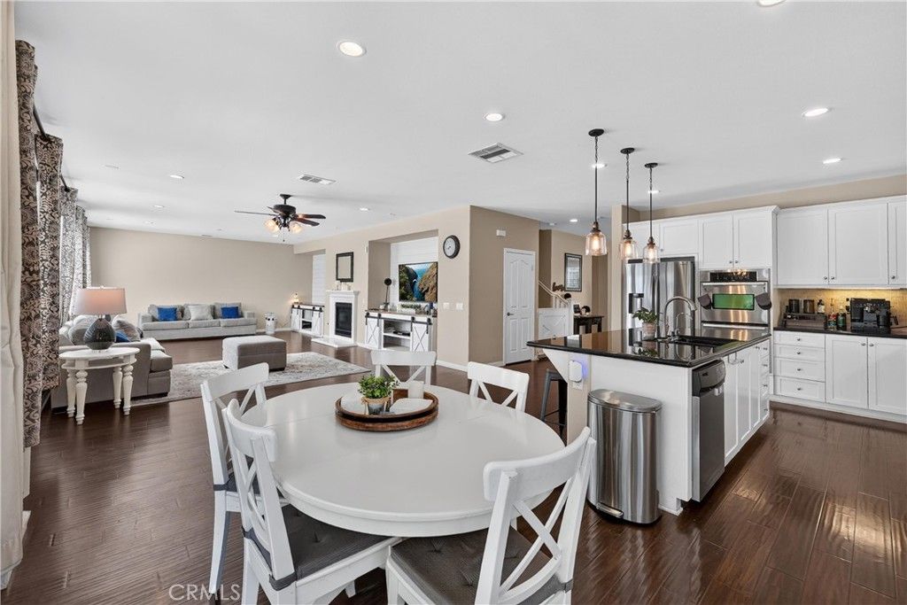 Image 22 of property listing at 7092 Leighton Drive, Eastvale, CA 92880