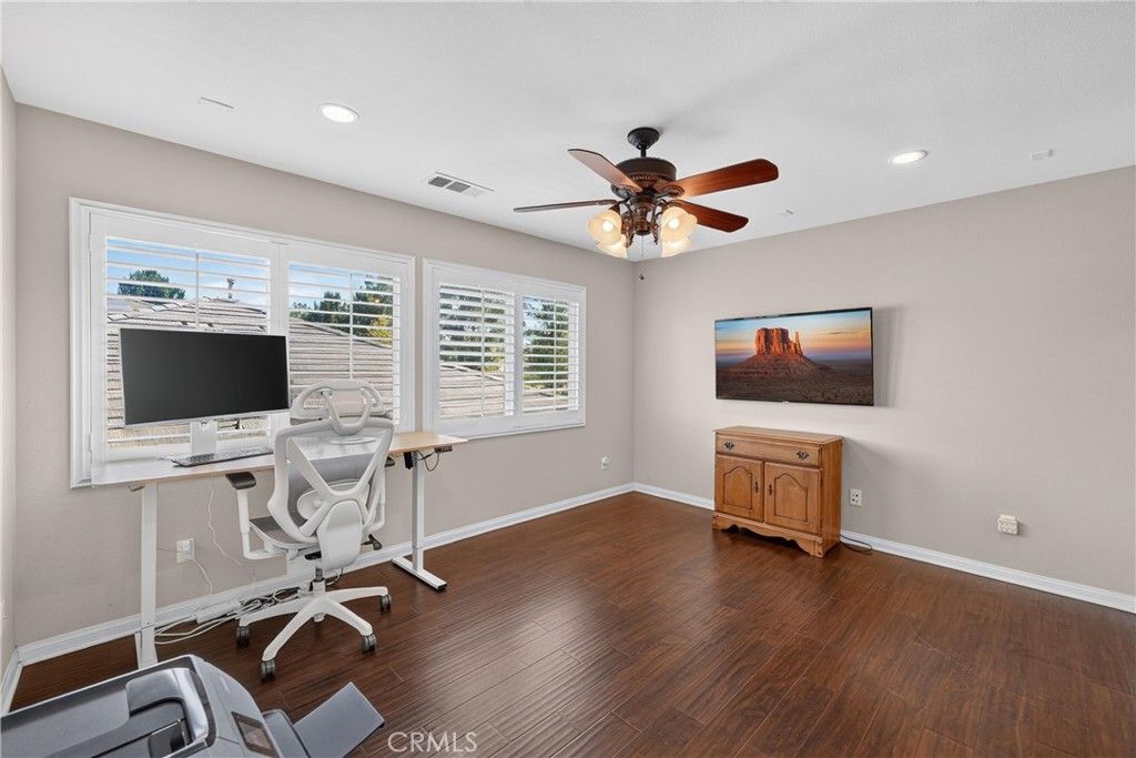 Image 32 of property listing at 7092 Leighton Drive, Eastvale, CA 92880