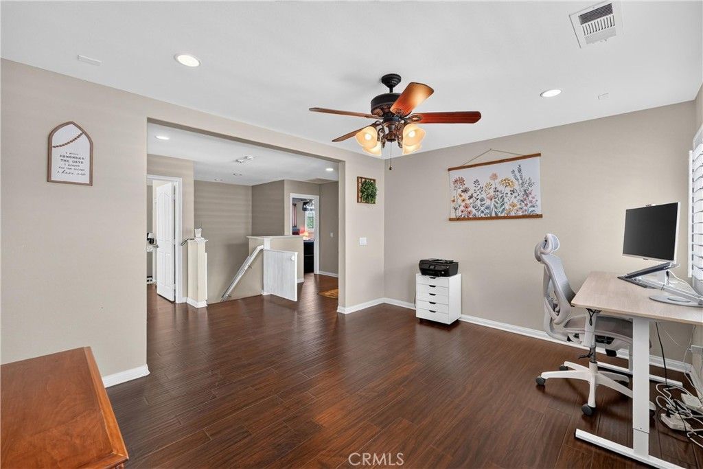 Image 34 of property listing at 7092 Leighton Drive, Eastvale, CA 92880