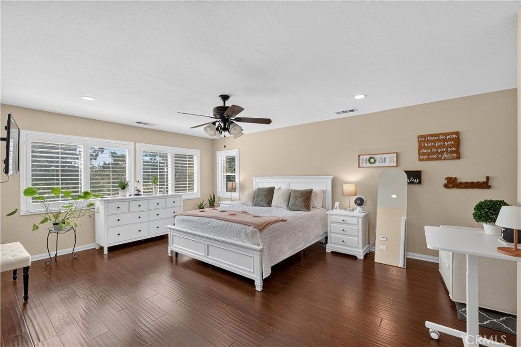 Image 39 of property listing at 7092 Leighton Drive, Eastvale, CA 92880