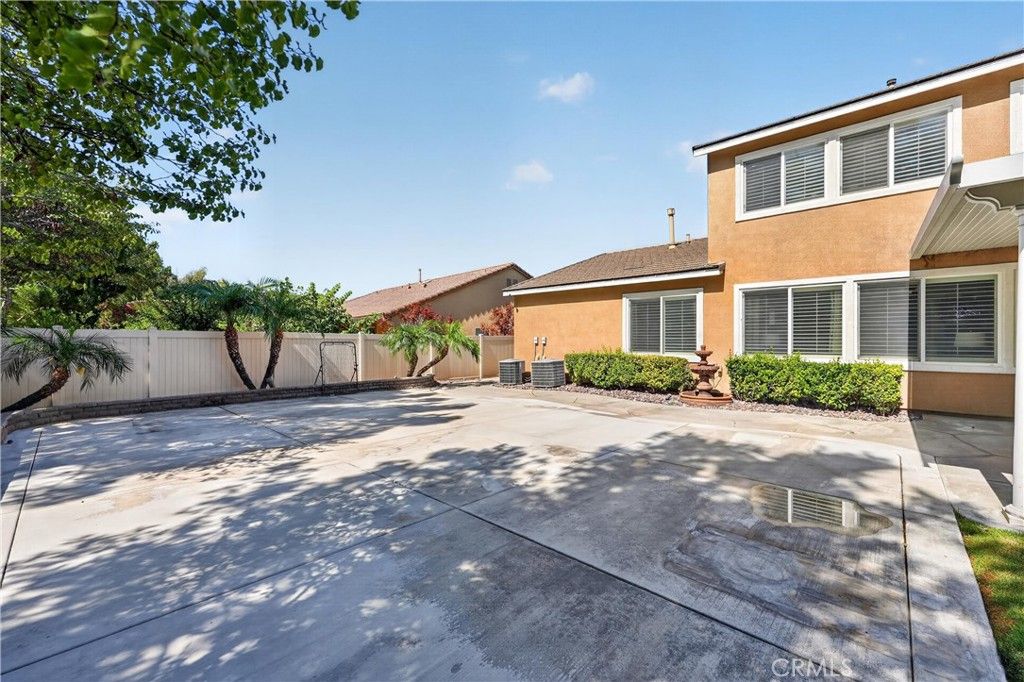 Image 49 of property listing at 7092 Leighton Drive, Eastvale, CA 92880