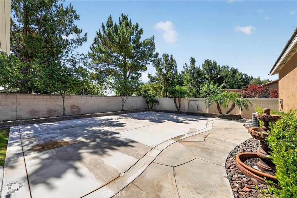 Image 56 of property listing at 7092 Leighton Drive, Eastvale, CA 92880
