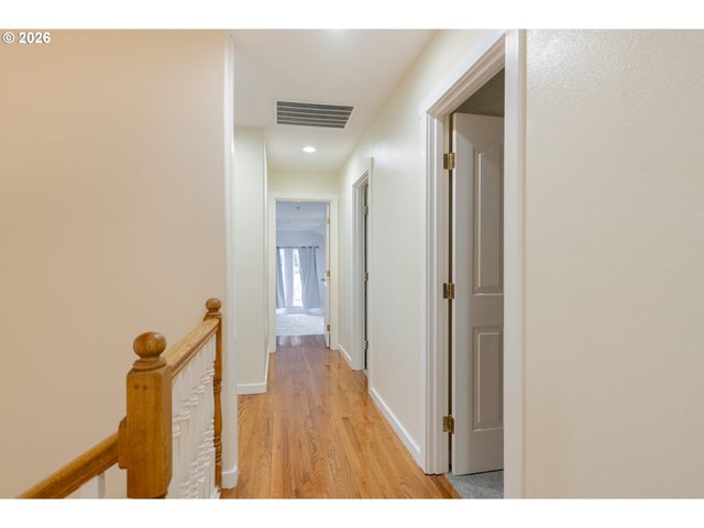 381 SILVER HILLS Cir Se, Salem, OR 97306