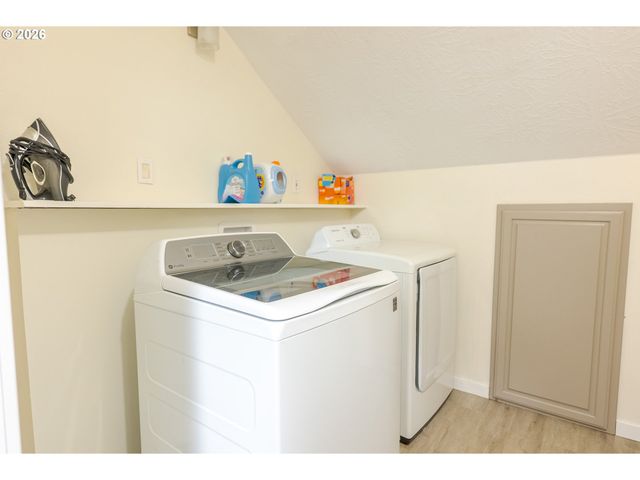 381 SILVER HILLS Cir Se, Salem, OR 97306