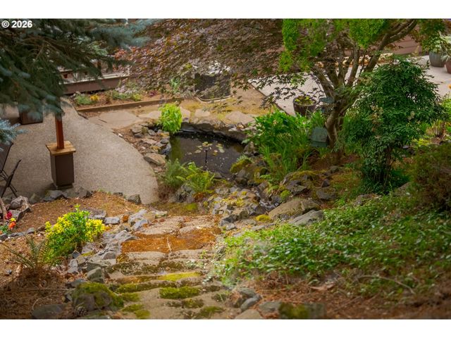 381 SILVER HILLS Cir Se, Salem, OR 97306