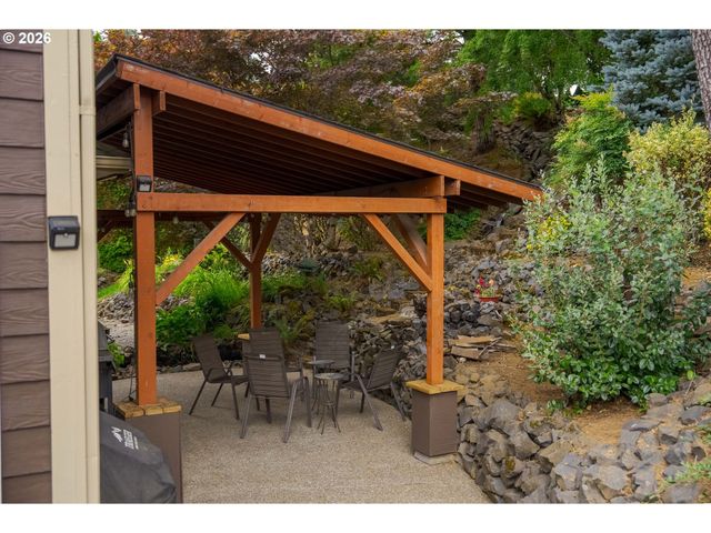 381 SILVER HILLS Cir Se, Salem, OR 97306