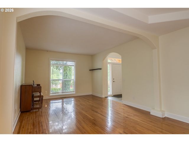 381 SILVER HILLS Cir Se, Salem, OR 97306